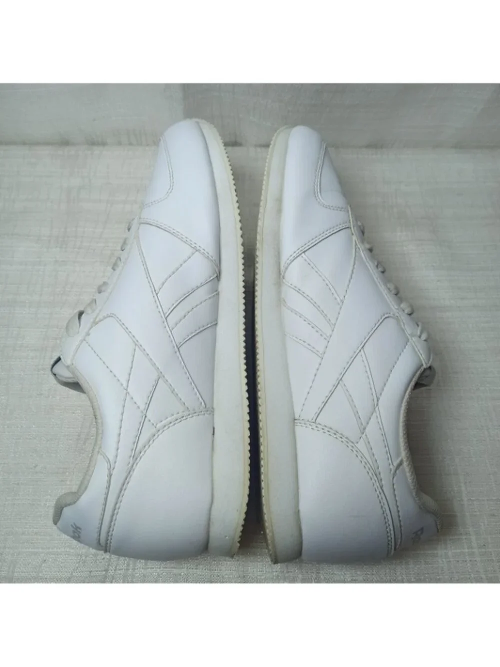 REEBOK Classic Leather White Sneakers Mens 10 XWIDE 4E J98771 Extra Wide Walking